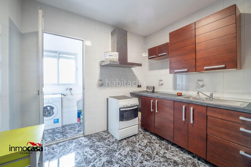 Foto b7079c46-e93c-490f-ade6-69766a61cedf. Edificio  completo en venta granada en Dehesas Viejas