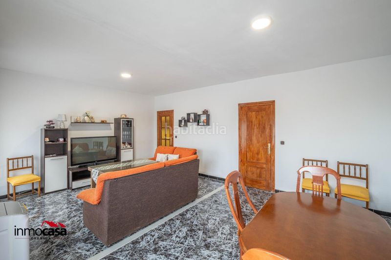 Foto ccb06c9f-edd5-4a1c-807f-143420284e59. Edificio  completo en venta granada en Dehesas Viejas
