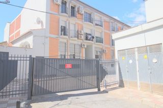 Miete Etagenwohnung in Calle virgen de las nieves 12. Piso en el centro de armilla,  amueblado y con patio...