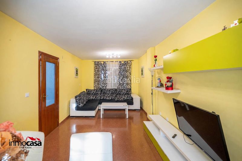 Foto 0865af83-727a-4a29-8a75-de76d36ee9bd. Casa adossada a Píñar
