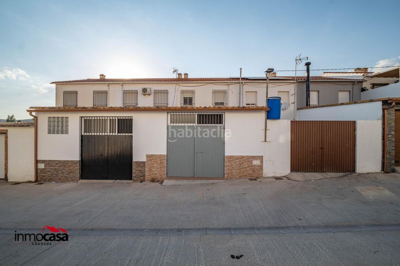 Foto 49a61370-b81a-4ba0-97f8-07df999d632f. Casa adossada a Píñar