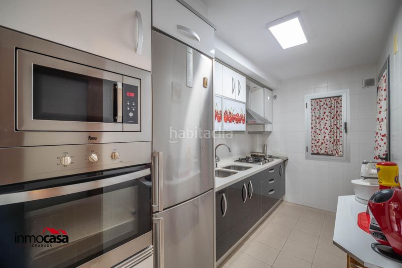 Foto d996e90e-8cdd-4231-b600-e62304f686af. Casa adossada a Píñar