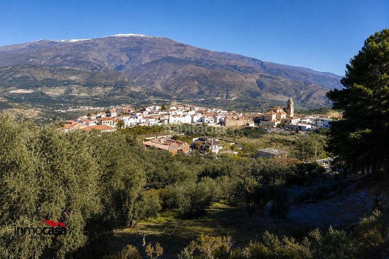 Foto eddac0da-7a22-4e66-a7af-9ff7e697ace6. Casa adossada a Píñar