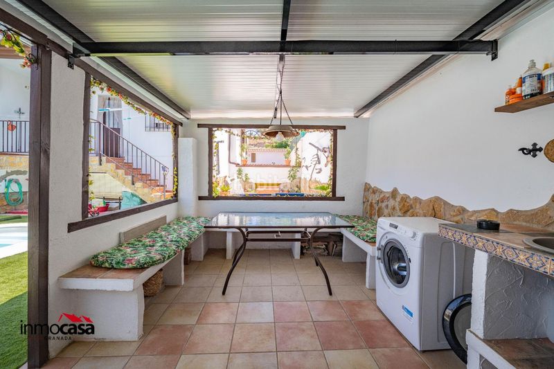 Foto 5f2b1793-c2f8-44f6-9392-2ab64b8eec23. Casa aparellada amb aparcament piscina a Jun