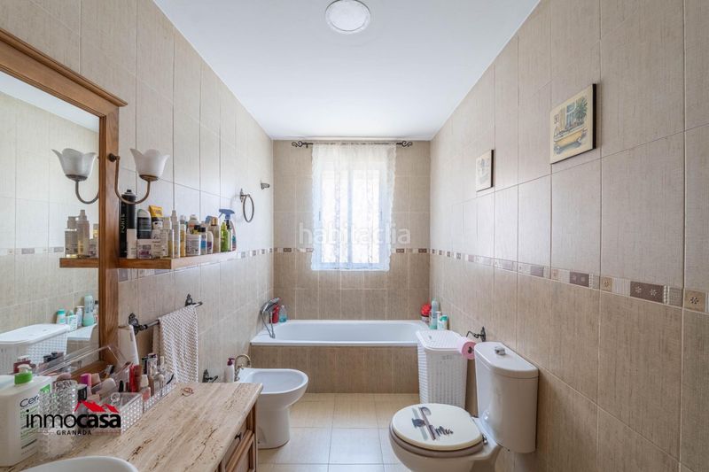 Foto c01e8dd9-9fb9-4783-b2a4-d07ebd9cb051. Casa aparellada amb aparcament piscina a Jun