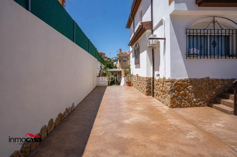 Foto cf07e78d-7aa9-42fb-8a94-161a032a120c. Casa aparellada amb aparcament piscina a Jun