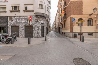 Affitto Appartamento in Calle buensuceso 40. Estupendo piso en el centro de granda,   tres dormitorios, amueb