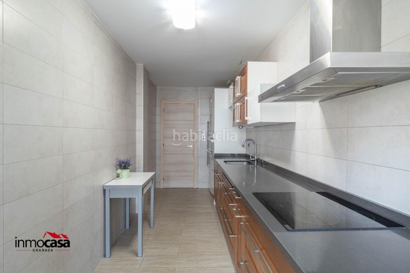 Foto 8faaa84b-cfe9-4fc6-8130-9c404fa629cb. Pis a calle romulo 58 a San Francisco Javier Granada