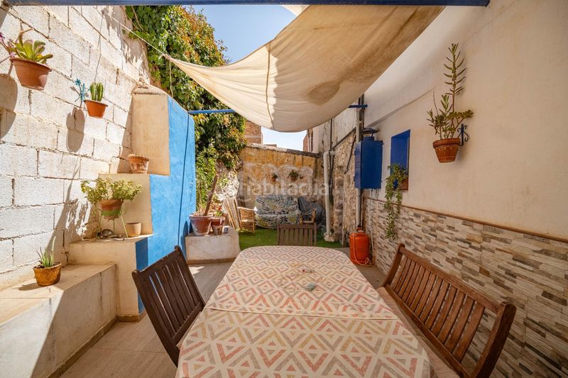 Foto aab4349b-b3c3-43a2-a14b-8db58bc316c0. Casa adossada a Padul