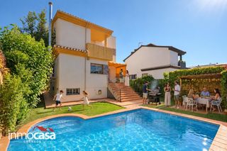 Chalet en Peligros. Espectacular chalet en urbanizacion fonseca!!