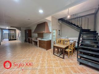 Maison à Avenida Alemania-Italia. Gran casa en vilarealte presentamos esta casa de 230m2 con gran