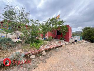 Masia a Sierra Engarcerán. Oportunidad única! terreno de 80,000m2 dividido en dos parcelas,