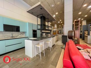 Local Comercial a Avenida Alemania-Italia. Gran oportunidad para su negocio! amplio local comercial que inc