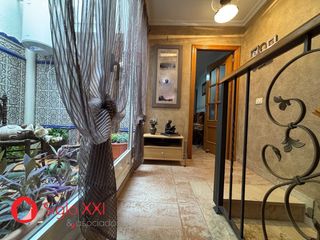 Casa adossada a Avenida Alemania-Italia. Bienvenido a tu nuevo hogar! esta impresionante casa adosada de