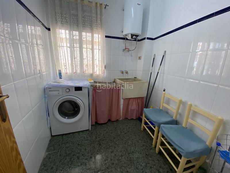 Foto 59d2f7bf-3ed1-4f32-851d-d4306971798c. Piso pareado resta acogedora vivienda tiene 125 m2 y cuenta con la mejor orientación, este y oeste. al entrar encontramos un en Moncofa