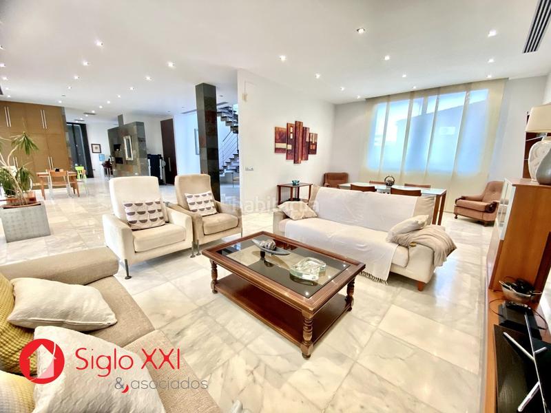 Foto bdb5ce4f-ddf3-4865-b8d7-3901a93b8c34. Chalet avec chauffage parking piscine dans Playa Burriana