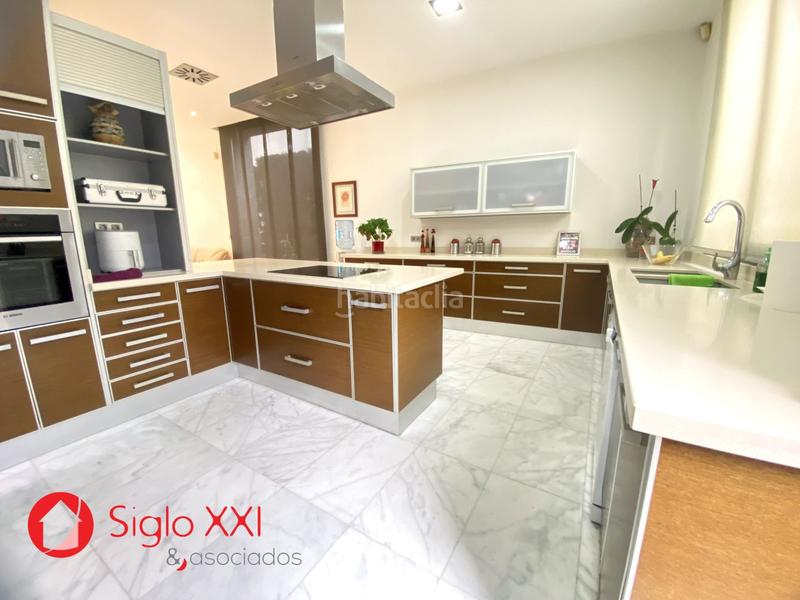 Foto c47e81dd-a3ab-40c0-afb6-5bcd2e5abbcd. Chalet avec chauffage parking piscine dans Playa Burriana