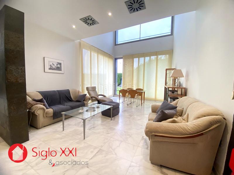 Foto def919df-d0bf-4a26-afdd-e5117a6eb658. Chalet avec chauffage parking piscine dans Playa Burriana