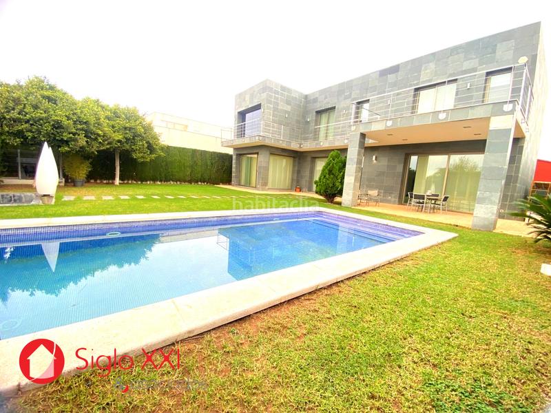 Foto f4925311-0911-4950-91d2-d03080249952. Chalet avec chauffage parking piscine dans Playa Burriana