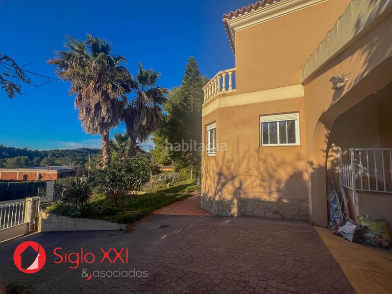 Foto e17364b1-fe1a-44f2-846b-f025e4279dba. Chalet  descripción general este magnífico chalet, edificado en 2005, se sitúa en una parcela de 1000 metros cuadrados, en Borriol