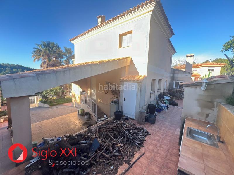 Foto e8fe4241-4bfe-4827-9583-62c4e0e99636. Chalet  descripción general este magnífico chalet, edificado en 2005, se sitúa en una parcela de 1000 metros cuadrados, en Borriol