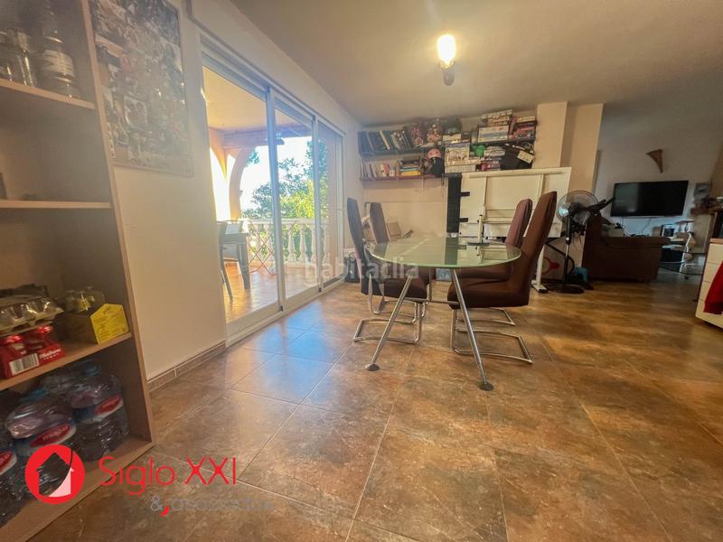 Foto f5ec8caf-e73b-4ba7-b289-cc6b58925b2f. Chalet  descripción general este magnífico chalet, edificado en 2005, se sitúa en una parcela de 1000 metros cuadrados, en Borriol