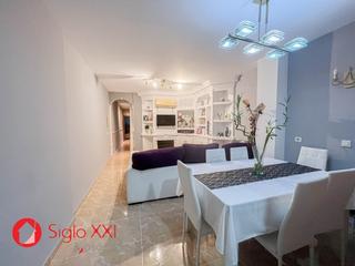 House in Avenida Alemania-Italia. Casa en vilarealte presentamos una maravillosa casa de 267 m2. e