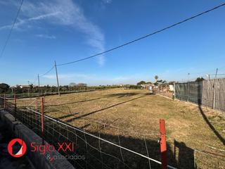 Terreny residencial a Playa-Ben Afeli. Un terreno de 2.478 metros cuadrados con vecinos todo el año, ac