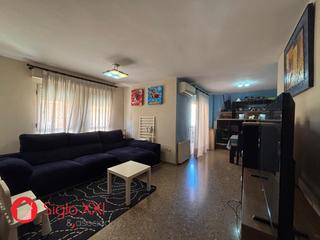 Appartement à Piscinas. Amplio piso en venta de 4 dormitorios y 2 baños, con 133 m en es