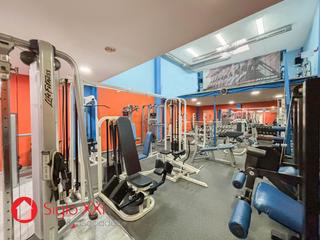 Local Comercial a El Pilar. Traspaso de gimnasio totalmente equipado  oportunidad únicase of