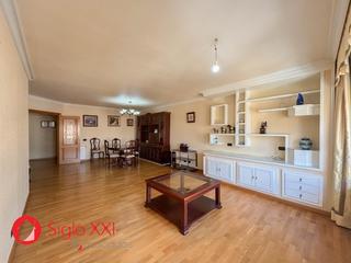 Appartement à Piscinas. Piso amplio y céntrico en vilarealven a enamorarte de este acoge