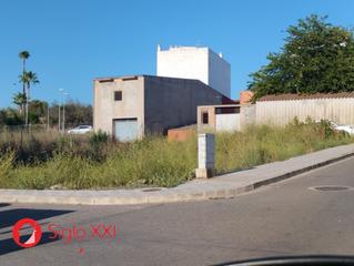 Terreny residencial a Cabanes. Este terreno urbano es una joya de 200 metros cuadrados de parce