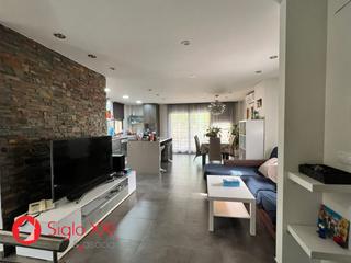 Xalet a Pobla Tornesa (la). Descubre la casa de tus sueños! este encantador chalet, situado