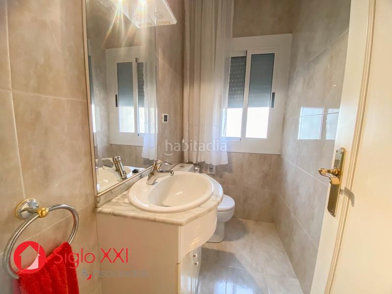 Foto b85220a6-dd49-41ee-b890-79e7a8707866. Chalet descubre la majestuosidad de este chalet excepcional, situado en una parcela de 1844 m2 que se presenta como un verdadero paraíso. en Benicasim / Benicàssim