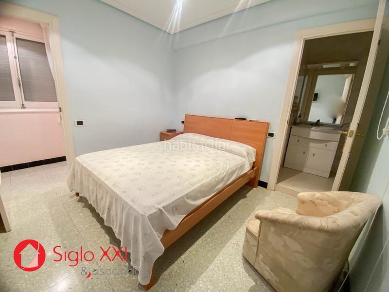 Foto bc903080-517d-4876-871d-c85bb3243084. Chalet descubre la majestuosidad de este chalet excepcional, situado en una parcela de 1844 m2 que se presenta como un verdadero paraíso. en Benicasim / Benicàssim