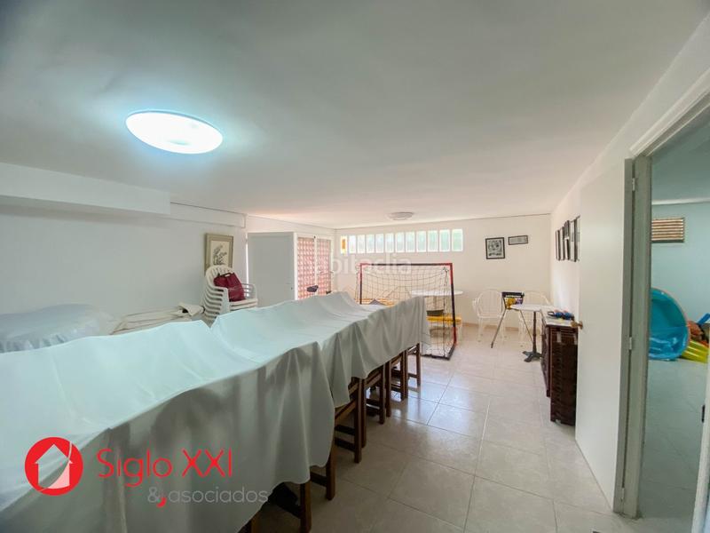 Foto c474f703-9be5-4701-b8ae-73cac25ff887. Chalet descubre la majestuosidad de este chalet excepcional, situado en una parcela de 1844 m2 que se presenta como un verdadero paraíso. en Benicasim / Benicàssim