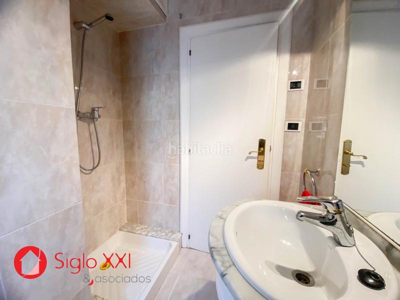 Foto d96ebd41-64ae-4a4f-9cbe-c72dc269764a. Chalet descubre la majestuosidad de este chalet excepcional, situado en una parcela de 1844 m2 que se presenta como un verdadero paraíso. en Benicasim / Benicàssim