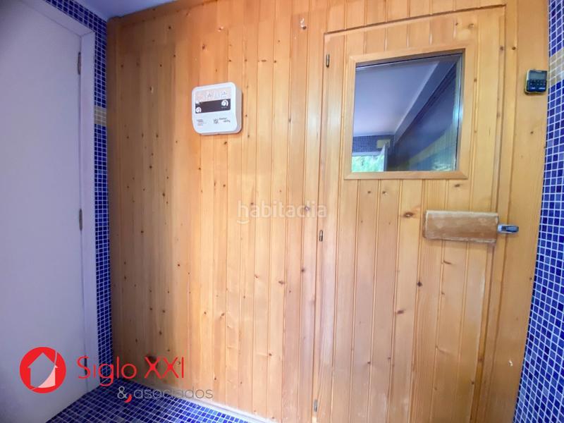Foto f4473377-ebb2-4ac9-888f-abddfbd170bc. Chalet descubre la majestuosidad de este chalet excepcional, situado en una parcela de 1844 m2 que se presenta como un verdadero paraíso. en Benicasim / Benicàssim