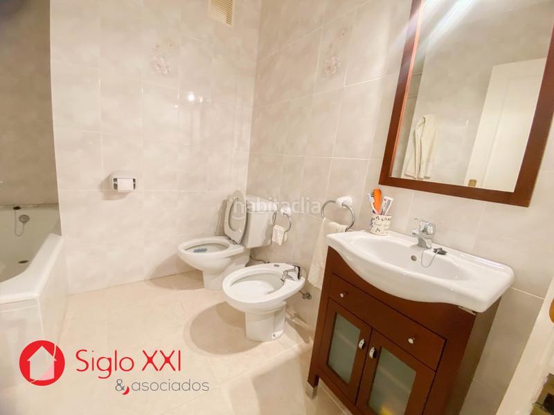 Foto f519deef-8db7-4416-866f-4be63227ac0b. Chalet descubre la majestuosidad de este chalet excepcional, situado en una parcela de 1844 m2 que se presenta como un verdadero paraíso. en Benicasim / Benicàssim