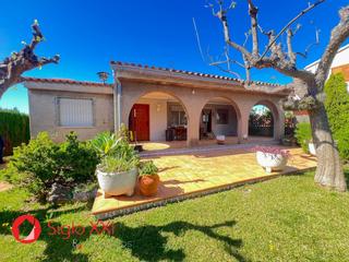 Xalet en Santa Quiteria - Les Boqueres. Sumrgete en la tranquilidad de este magnfico chalet situado en