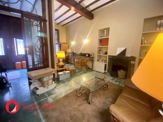 Maison à Centro. Te presentamos esta casa de 194 m2 distribuida en tres plantas.