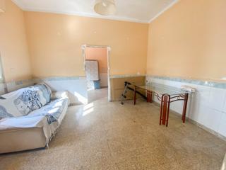 Casa a Centro. Eres de los valientes que buscan casa para reformar? esta vivien
