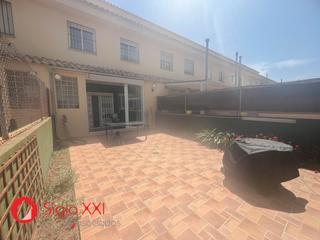 Casa adossada a Pobla Tornesa (la). Adosado de 4 plantas con vistas a la montaña y amplias terrazasd