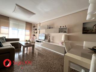 Etagenwohnung in Nules. Tenemos el placer de presentarles este extraordinario piso que r