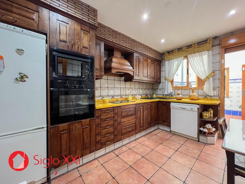 Foto 77439647-9759-49dd-a5a7-58b1cb1cdc89. House with heating parking in Madrigal Villarreal / Vila - real