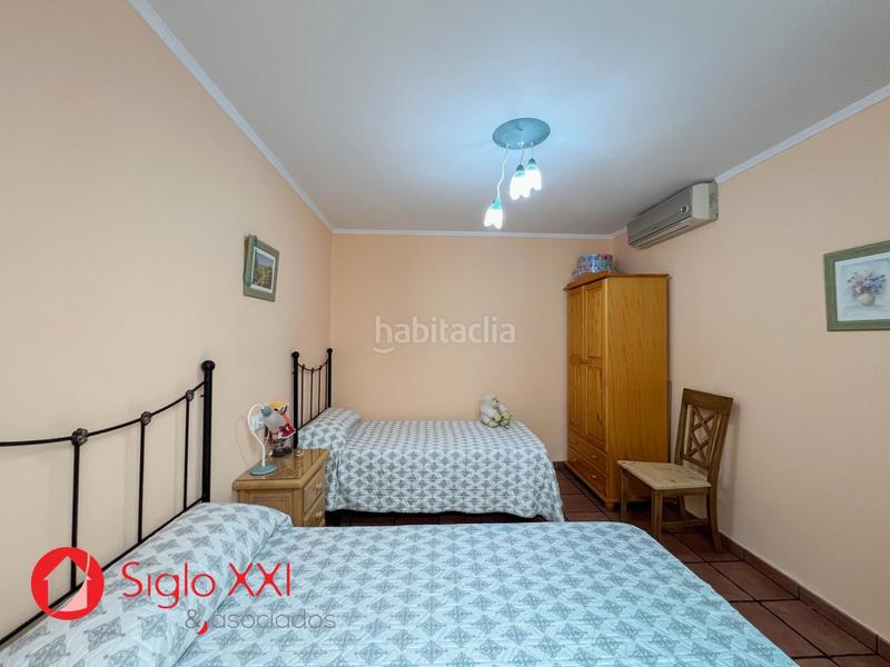 Foto f8577d00-5e7e-4cf6-acf5-dc42a6e41590. House with heating parking in Madrigal Villarreal / Vila - real