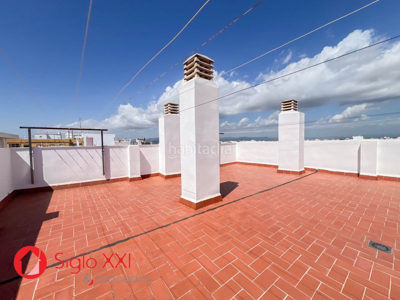 Foto 0d0cdb08-0242-4977-8d46-a6192f23d336. Pis amb calefacció aparcament a Piscinas Burriana