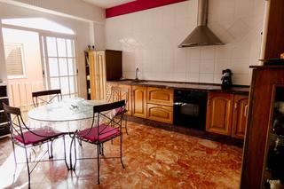 Casa a Centro. Gran casa de planta baja  2 pisos  en vilarealsi te interesa viv