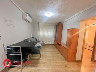 Etagenwohnung in Ensanche - Parque del Oeste. Acogedor piso en primera planta sin ascensor, ideal para quienes