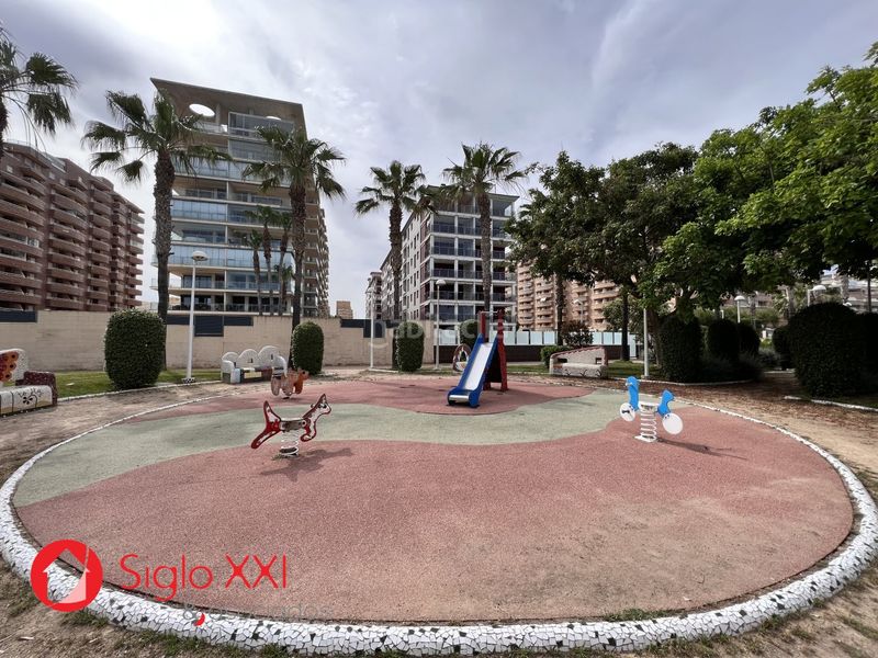 Foto 25236174-e655-4cbe-b9b3-0634a7e93eb1. Pis amb calefacció aparcament piscina a Acapulco Oropesa del Mar
